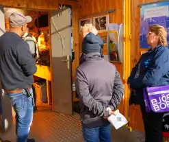 Kijkje in hennepkwekerij op de weekmarkt