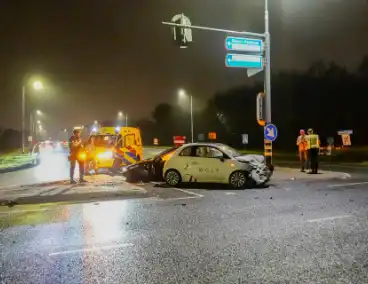 Gewonde en flinke schade bij aanrijding