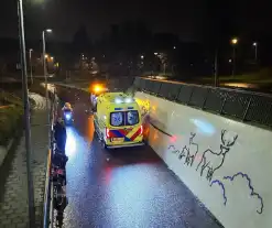 Fietser gewond na val in fietstunnel