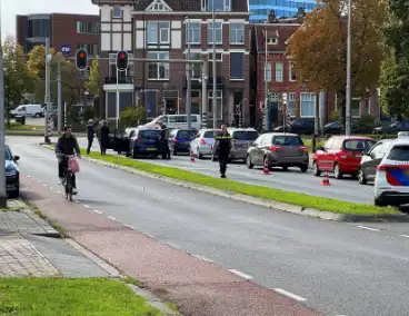 Kop-staart ongeval voor verkeerslichten