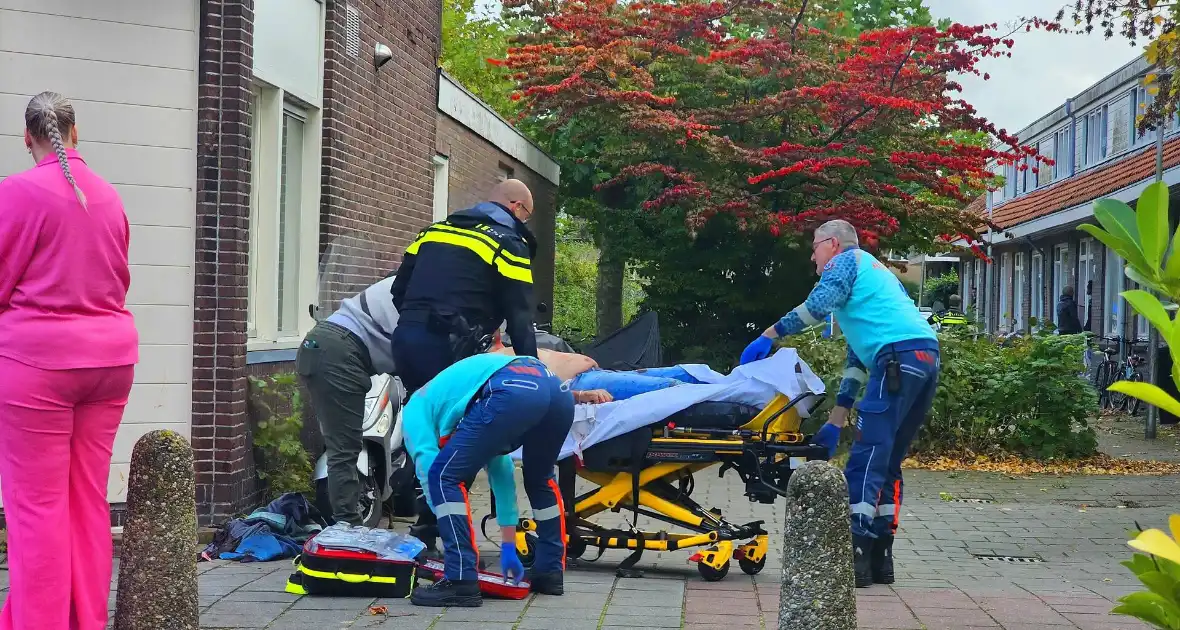 Persoon gewond bij steekincident, politie houdt verdachte aan