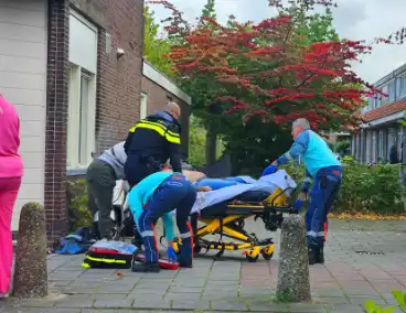 Persoon gewond bij steekincident, politie houdt verdachte aan