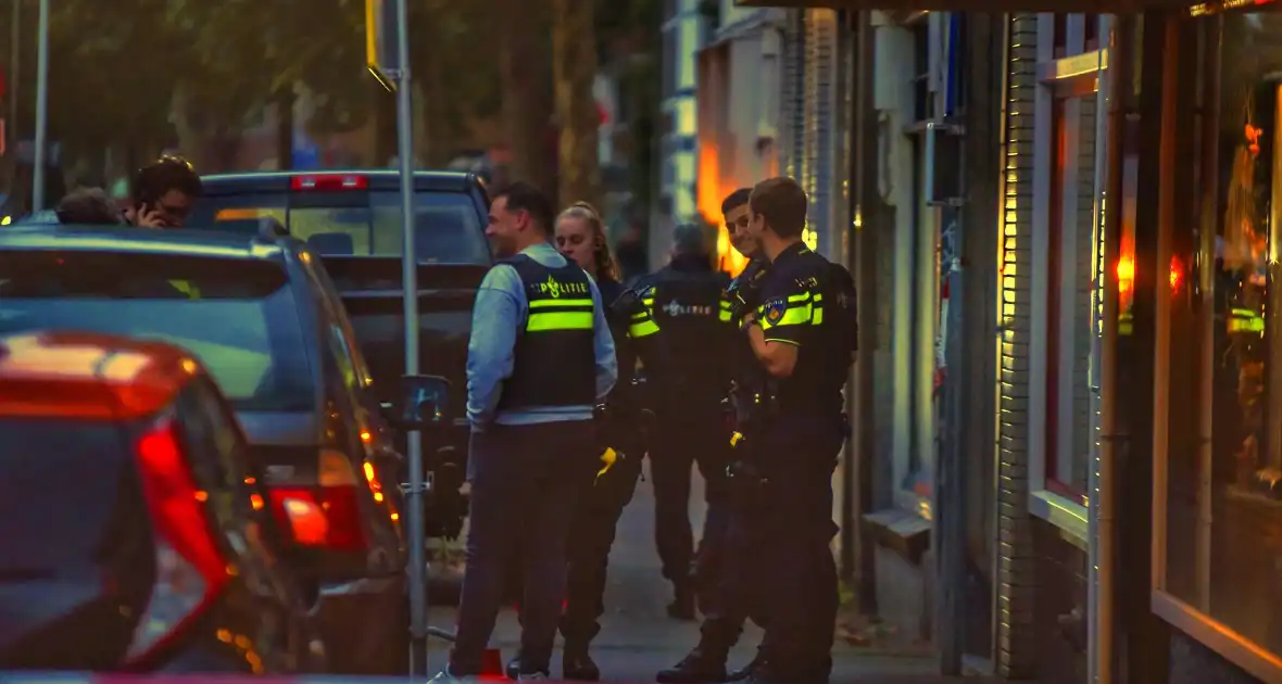 Tientallen kogels afgeschoten op woning - Foto 1