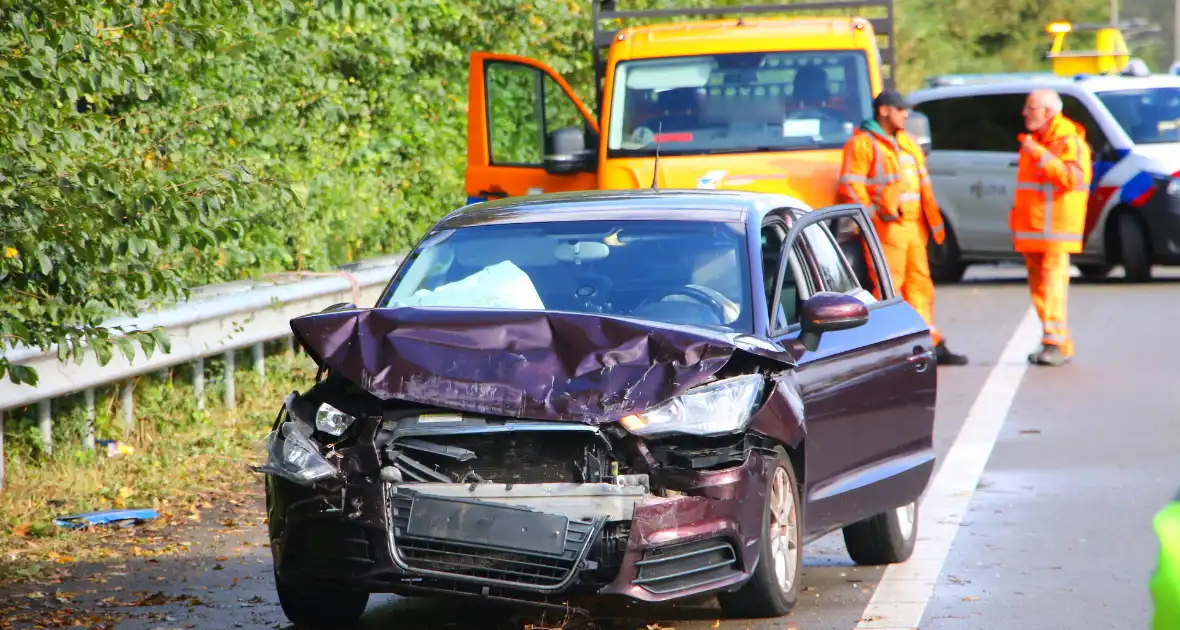 Flinke schade en vertraging na kop-staartaanrijding - Foto 4