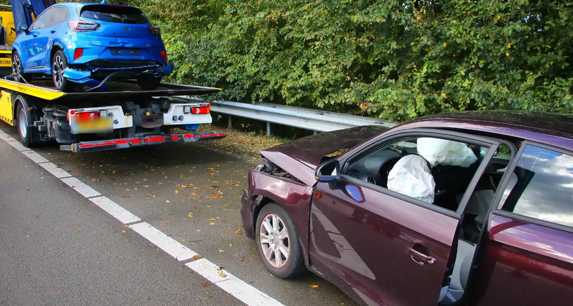 Flinke schade en vertraging na kop-staartaanrijding - Foto 6