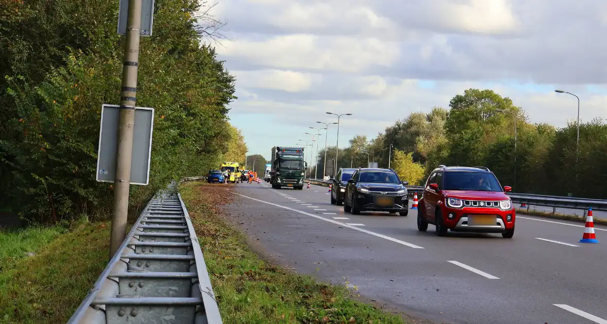 Flinke schade en vertraging na kop-staartaanrijding - Foto 9