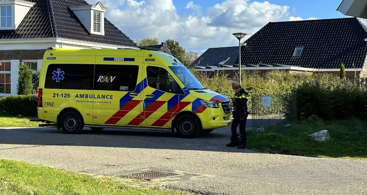 Automobilist botst op afslaande fietser - Foto 6