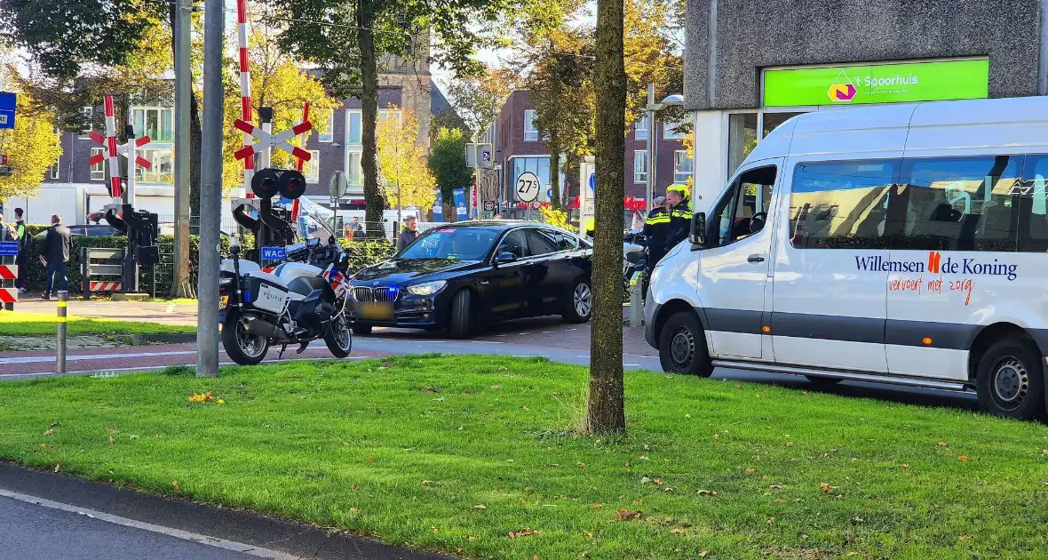 Politie zet verdachte persoon klem tijdens wielerkoers