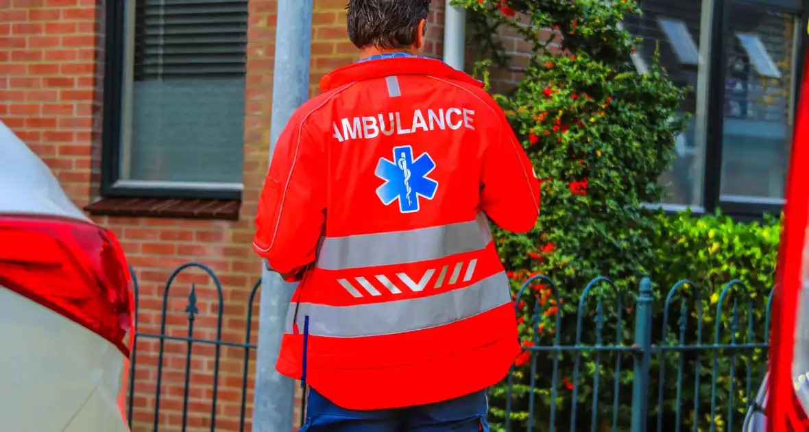 Jongens uit water gered nadat omstanders alarm slaan - Foto 1