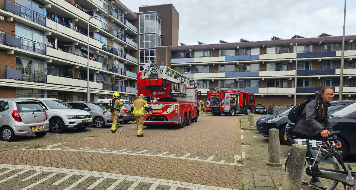 Aangebrand eten in oven zorgt voor brandweer inzet - Foto 6