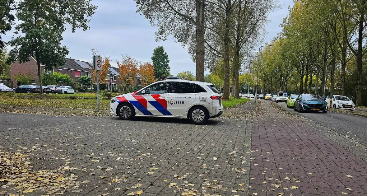 Drie auto's op elkaar bij botsing, inzittenden ongedeerd - Foto 1