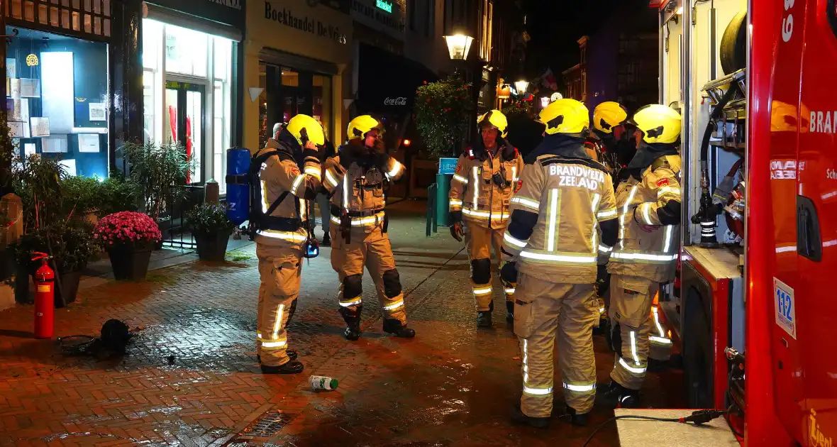 Brand in winkelpand snel onder controle - Foto 2