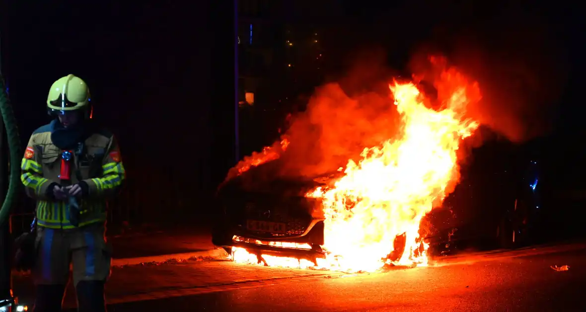 Opnieuw brand in geparkeerde auto - Foto 1