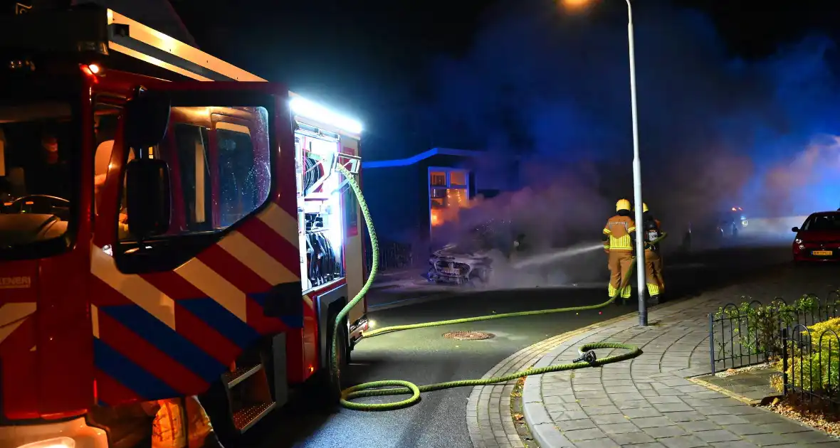 Opnieuw brand in geparkeerde auto - Foto 2