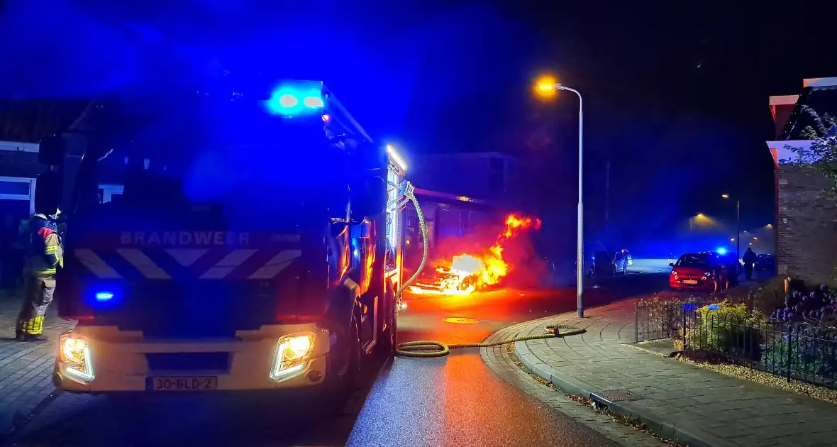 Opnieuw brand in geparkeerde auto - Foto 7