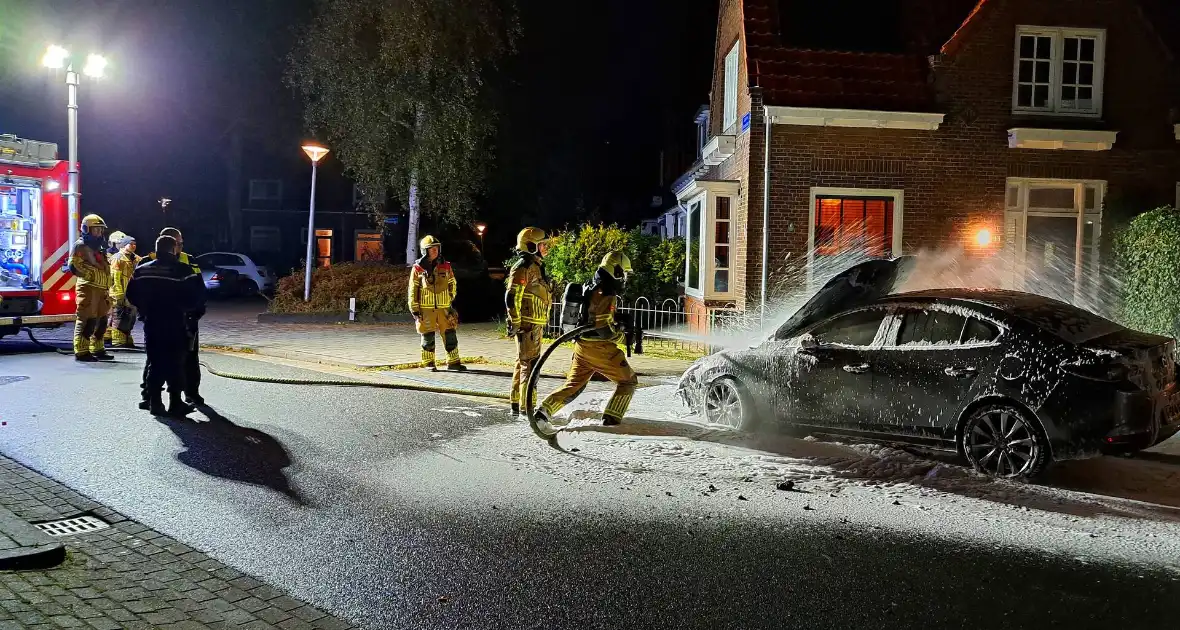 Opnieuw brand in geparkeerde auto - Foto 8