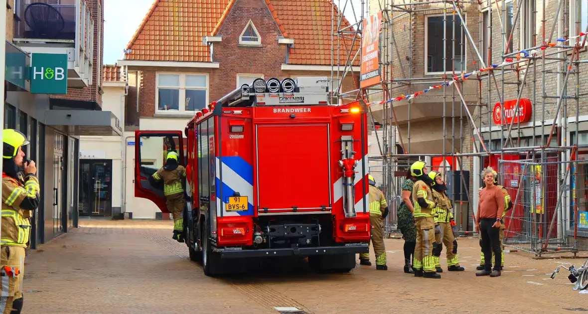 Steigerdeel losgeraakt door harde wind