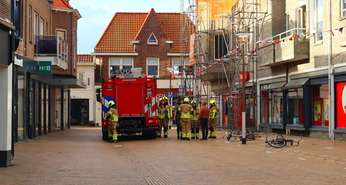 Steigerdeel losgeraakt door harde wind - Foto 10