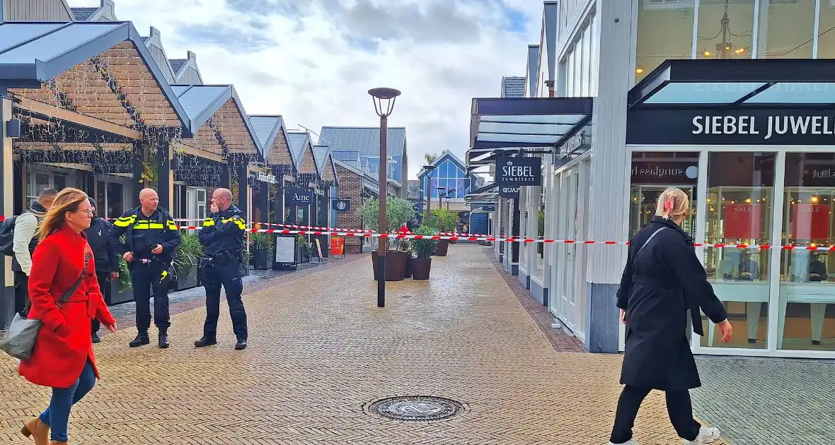 Politie onderzoekt overval op juwelierswinkel - Foto 3