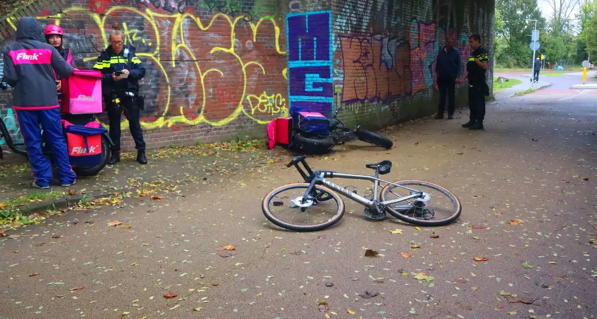 Fatbiker en wielrenner komen met elkaar in botsing - Foto 3