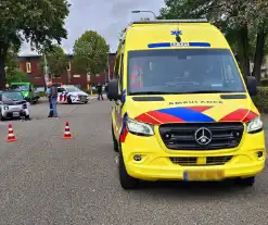 Automobilist rijdt door na aanrijding met brommobiel