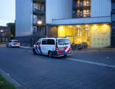 Politie doet onderzoek naar overval op een woning