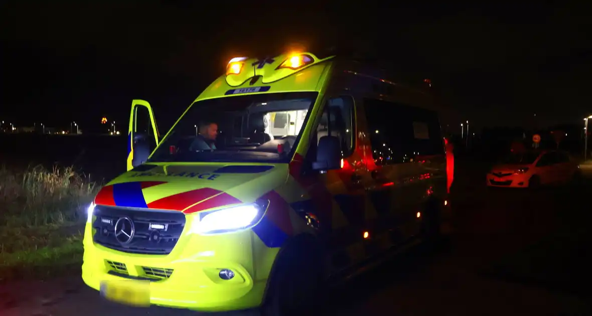 Brommerrijder rijdt sloot in - Foto 5