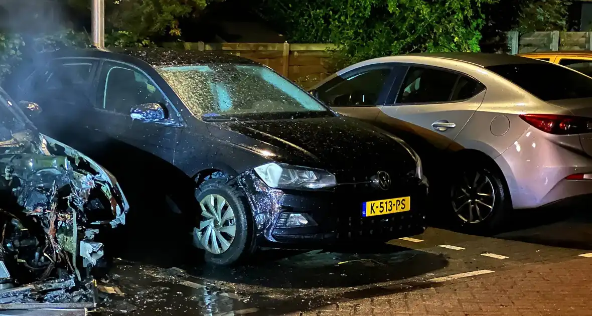 Opnieuw auto in lichterlaaie - Foto 7