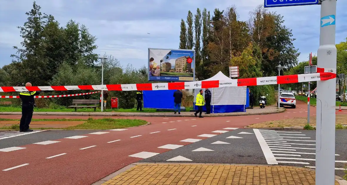 Overledene aangetroffen in sloot bij politiebureau - Foto 1