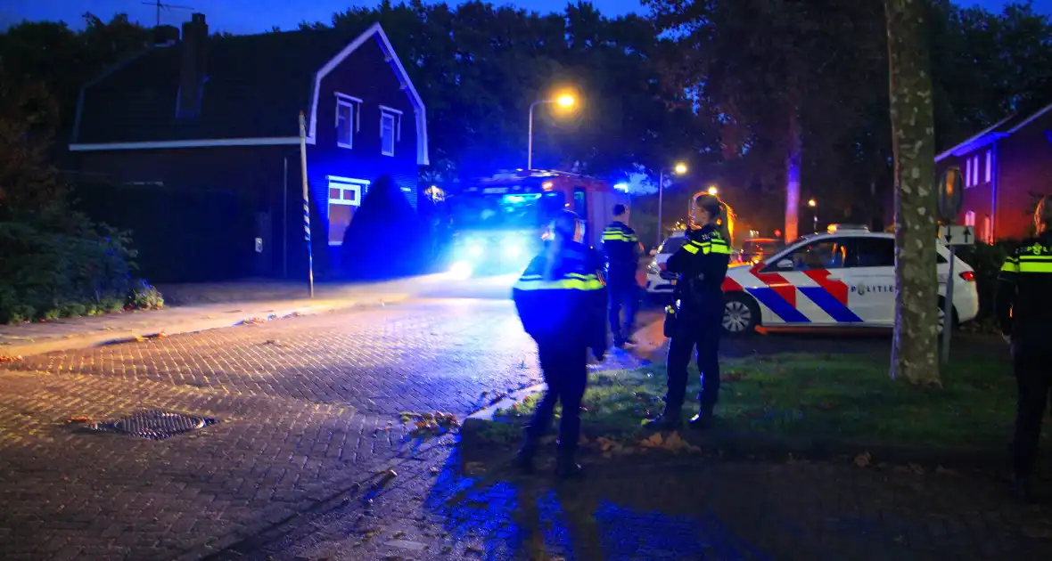 Rook uit kachel aangezien voor mogelijke woningbrand - Foto 4