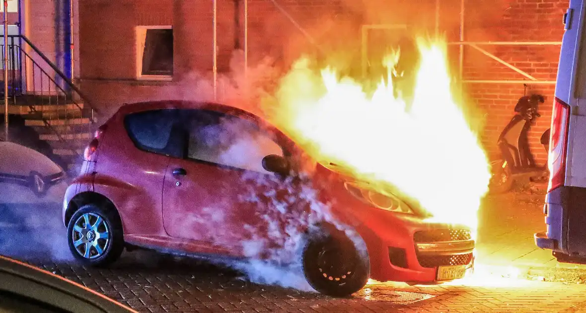 Auto uitgebrand, geen slachtoffers - Foto 1