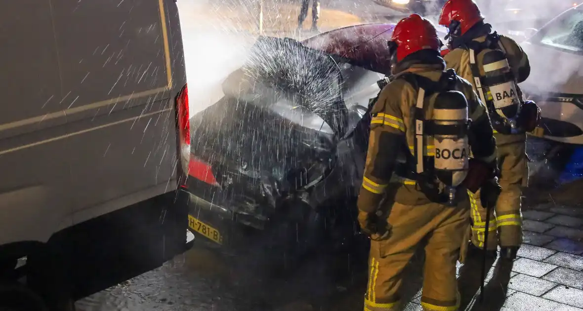 Auto uitgebrand, geen slachtoffers - Foto 2