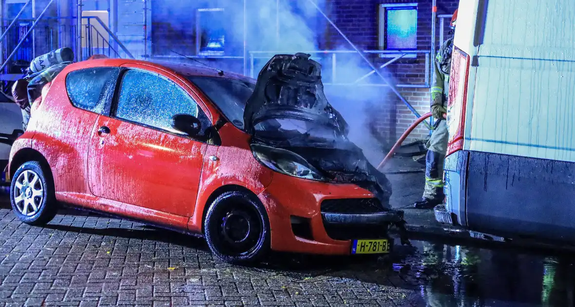 Auto uitgebrand, geen slachtoffers - Foto 5