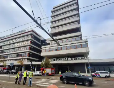 Magnetron in brand zorgt voor ontruiming van duidenden scholieren