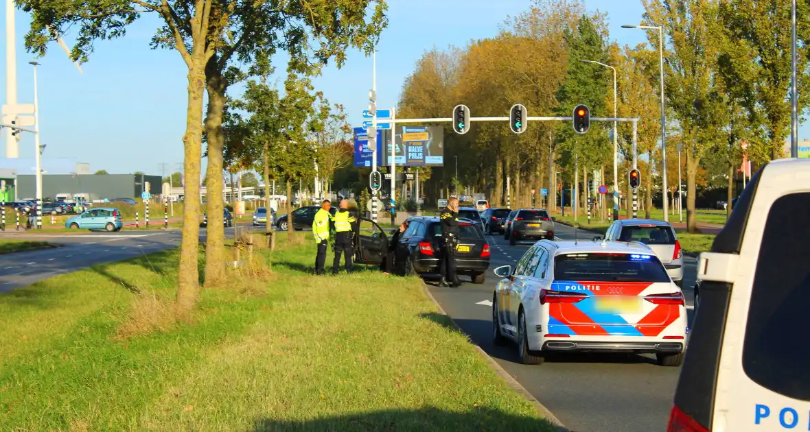 Drie voertuigen beschadigd bij kettingbotsing - Foto 5