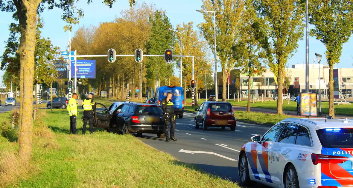 Drie voertuigen beschadigd bij kettingbotsing - Foto 6