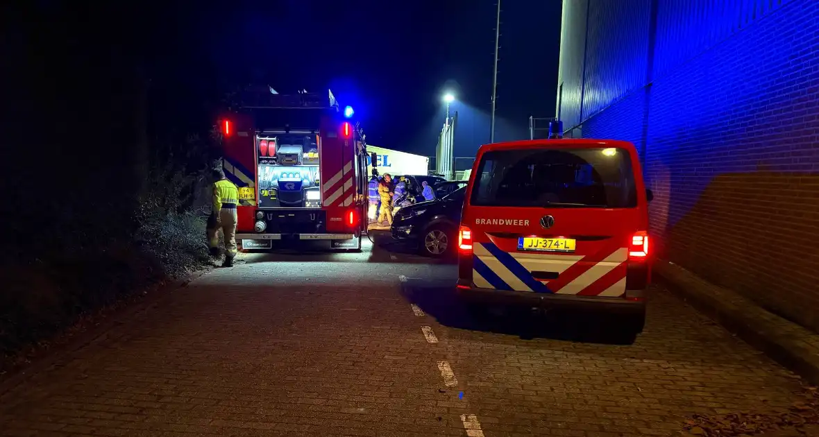 Brandweer grijpt in bij beginnende autobrand - Foto 3