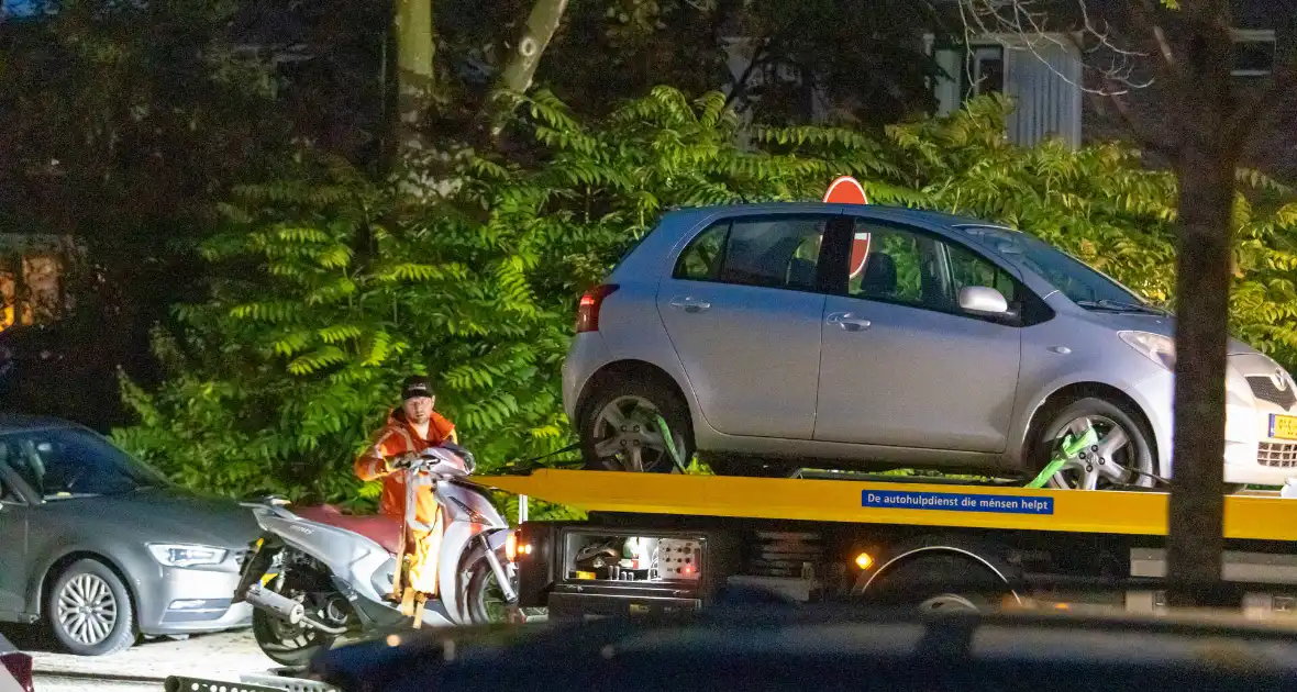 Politie neemt scooter in beslag tijdens onderzoek in woning - Foto 7