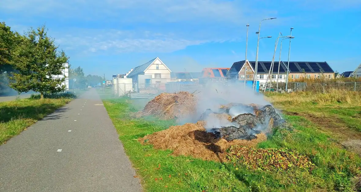 Fikse rookontwikkeling bij brand in maaiafval - Foto 5