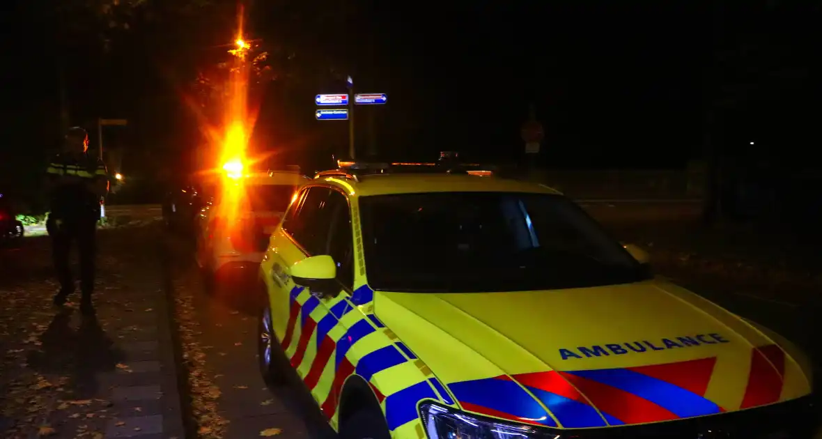 Wielrenner en auto komen met elkaar in botsing - Foto 3