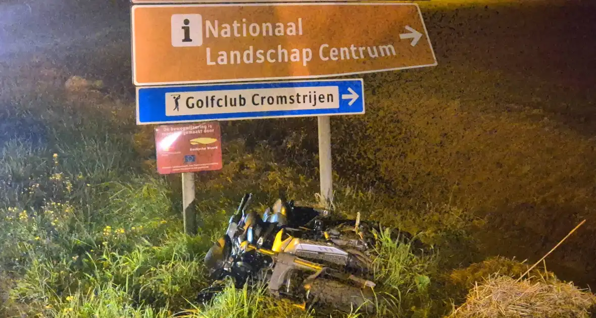 Motorrijder ten val na inhaalmanoeuvre - Foto 3