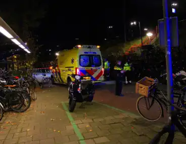 Hulpdiensten ingezet voor mogelijk steekincident