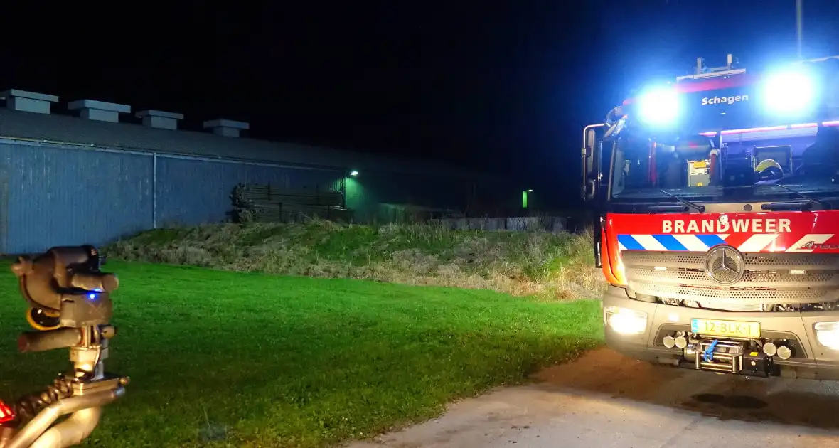 Zitmaaier veroorzaakt brand in loods - Foto 4