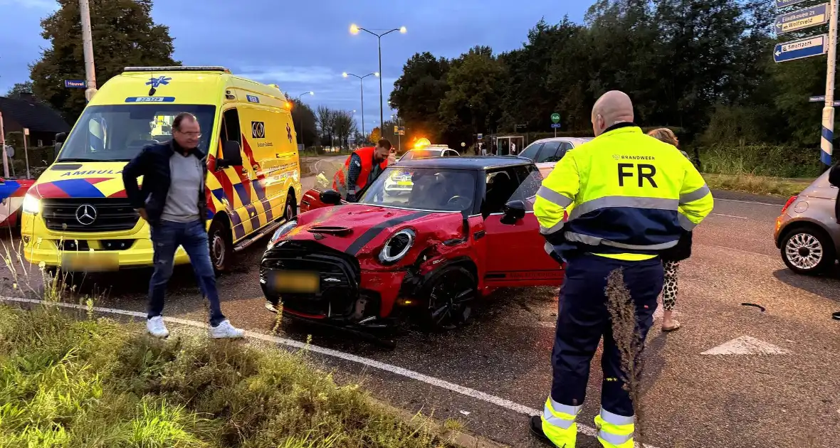 Ongeval veroorzaakt door misverstand bij afslaan - Foto 2