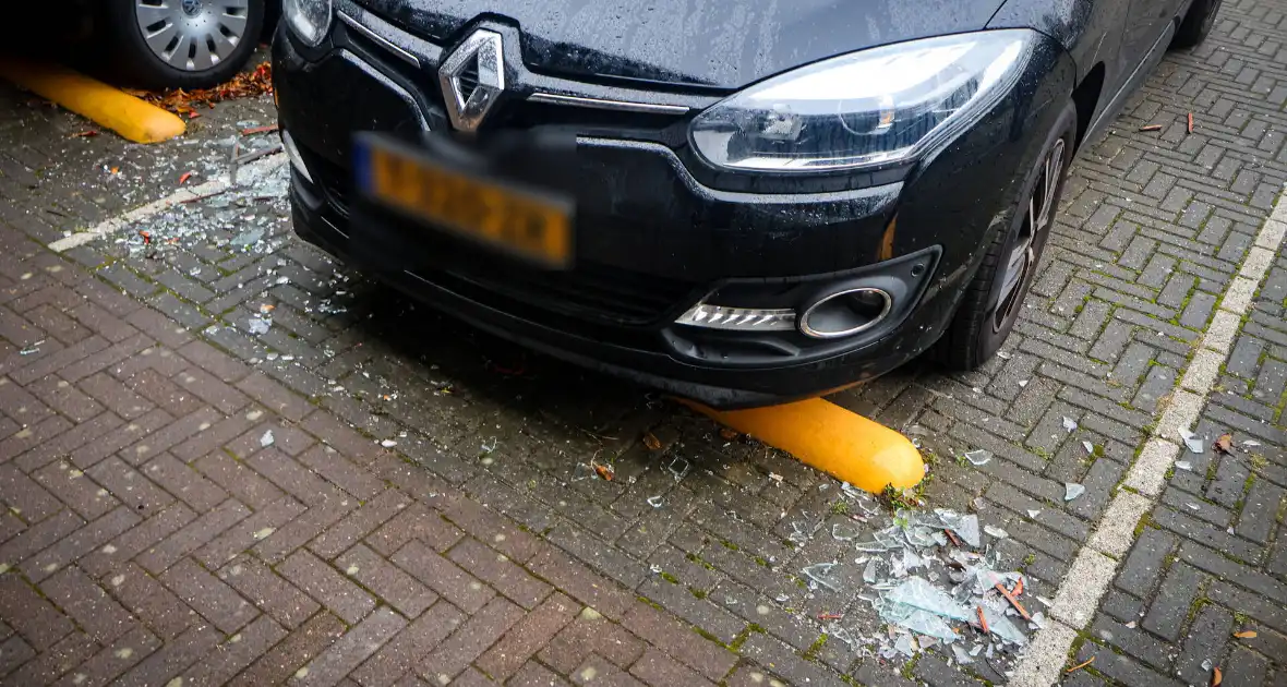 Schade van nachtelijke explosie goed te zien - Foto 9