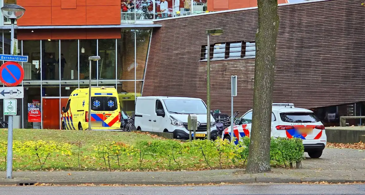 Traumahelikopter ingezet bij Marnix College - Foto 2