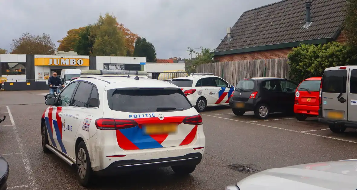 Politieoptreden na overlast in kringloopwinkel - Foto 2