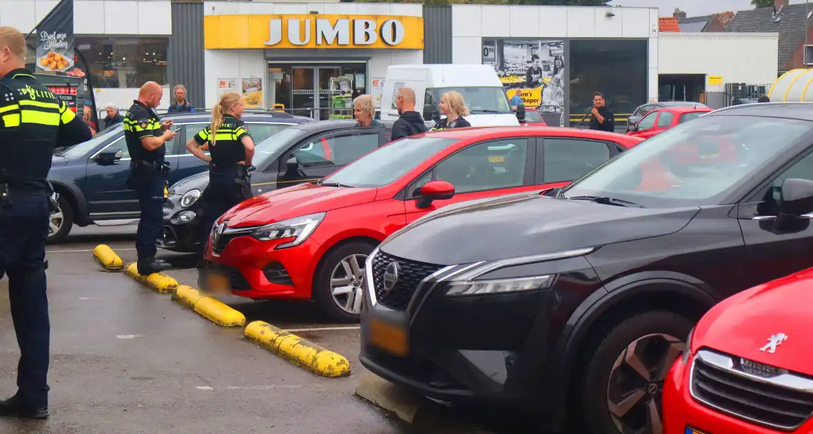 Politieoptreden na overlast in kringloopwinkel - Foto 4