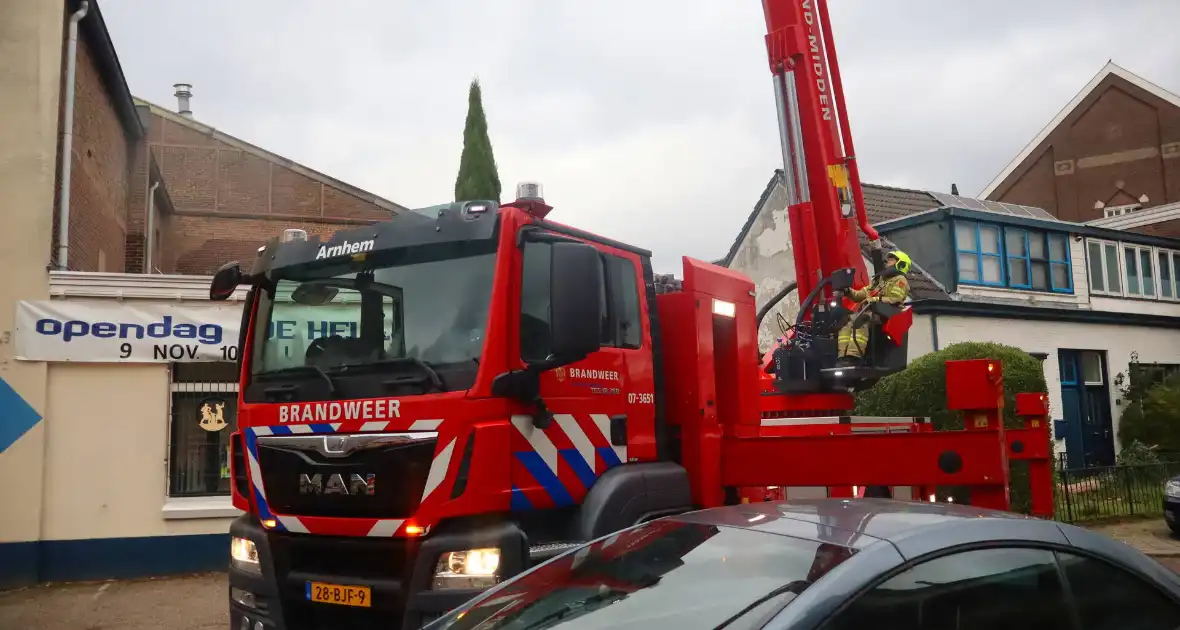 Brand in werkplaats snel onder controle - Foto 6