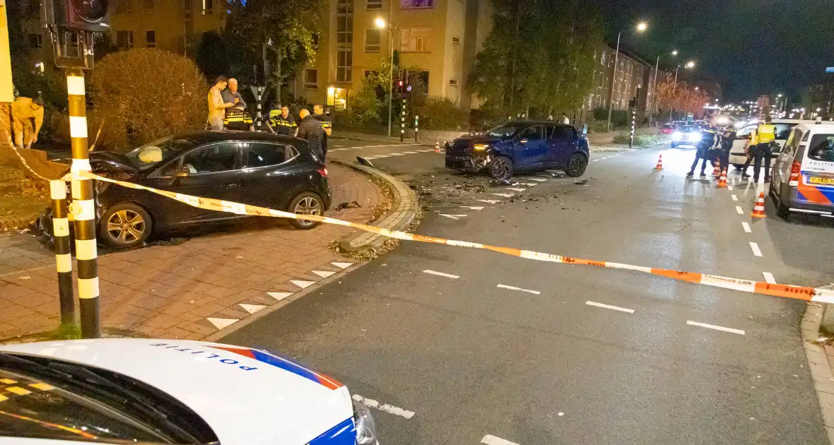 Enorme ravage bij ongeval op kruising - Foto 13